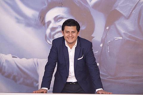 Julio-Chavez populista