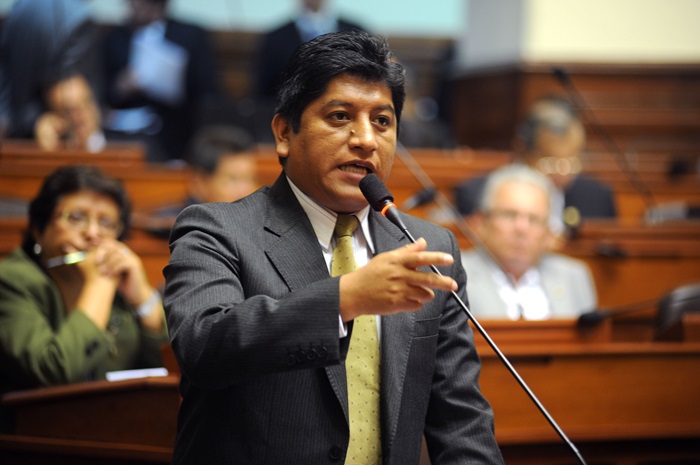 Parlamentario_Josue_Gutierrez_Condor_7027333825