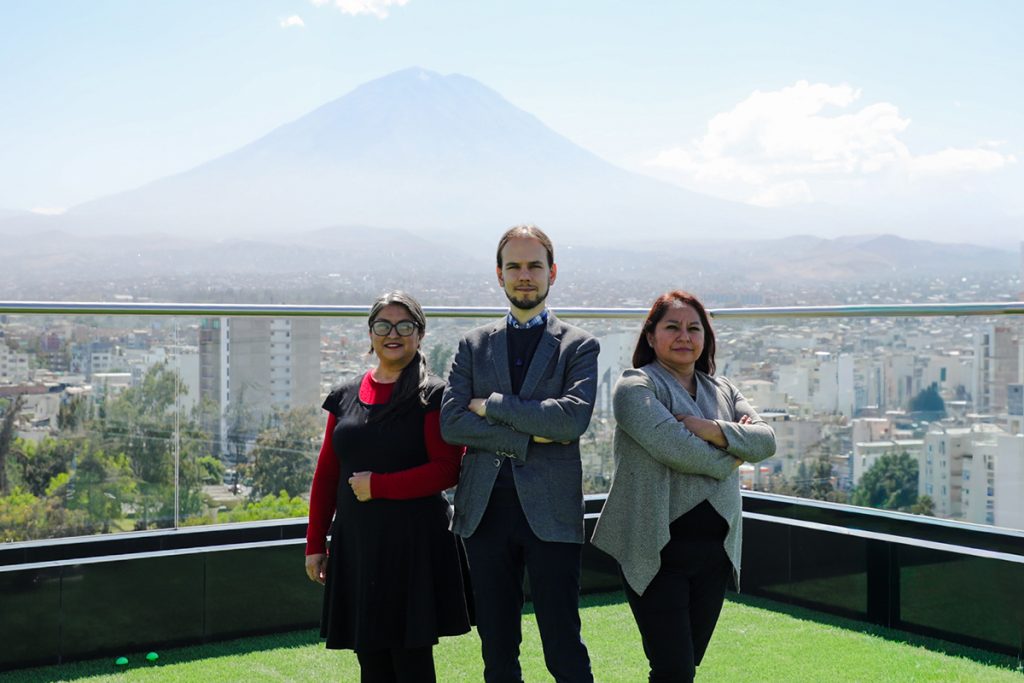 UCSM-impulsa-diplomados-en-inteligencia-artificial-para-cerrar-brechas-educativas-y-preparar-profesionales-del-futuro-Portada-1024x683