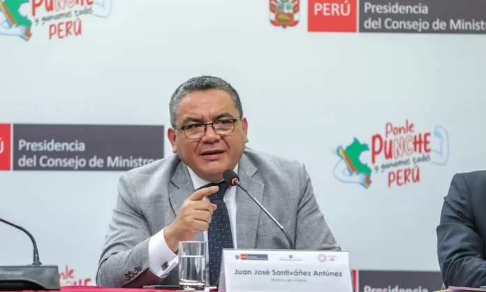 actualidad-santivanez-dejo-entrever-que-no-renunciara-al-mininter-n499760-696x418-1090057