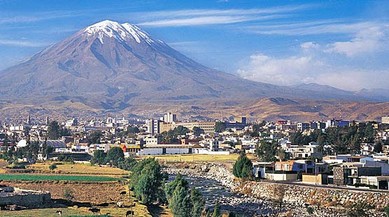 arequipa_y_el_volcan_misti.jpg