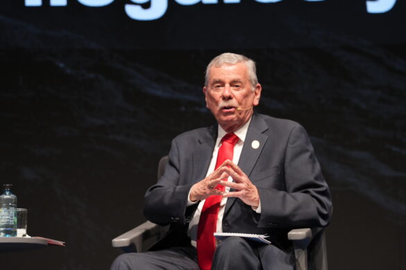 54902914438_fa1db992a1_k-585x390