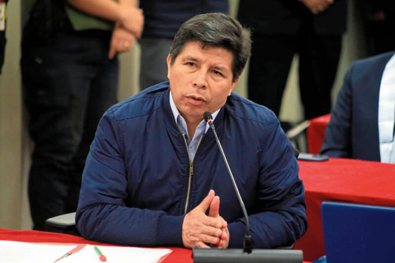 pedro-castillo-aprueban-inhabilitar-800x533