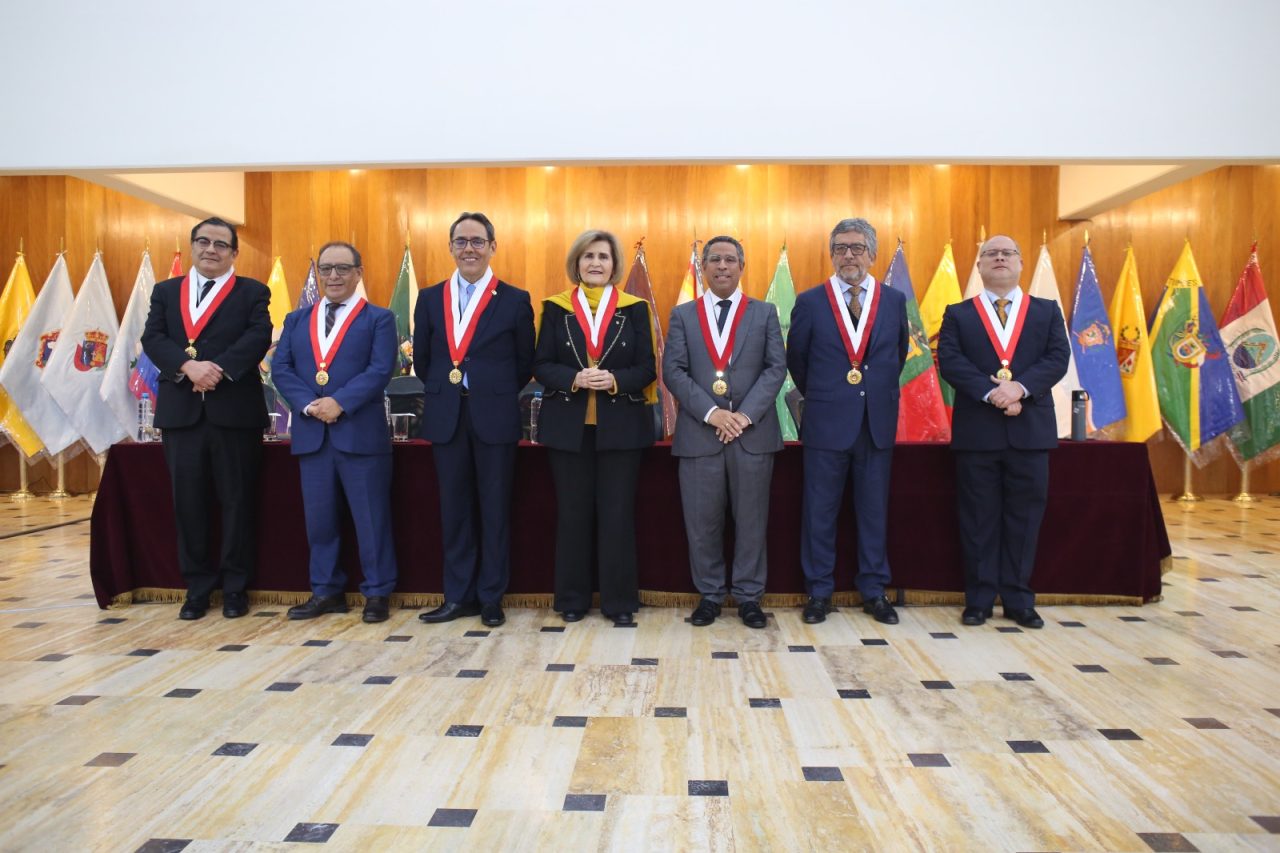 Pdta_del_TC_Luz_Pacheco_juramento_al_cargo_4-1280x853.jpg