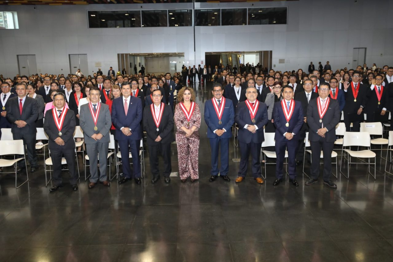 1408744-jnj-toma-juramento-a-244-magistrados-72-jueces-y-172-fiscales