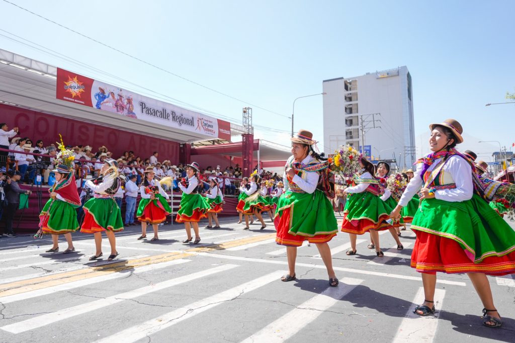 Pasacalle-Regional-Arequipa-2025-danzas-02082025-4 (1)