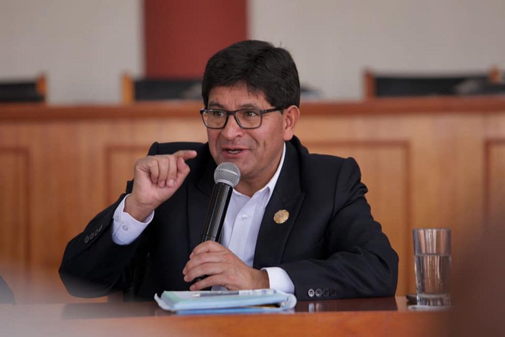 Rohel-Sanchez-gobernador-regional-de-Arequipa-1 (4)
