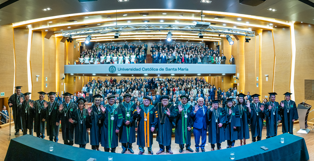 UCSM-distingue-a-Julio-Velarde-con-el-Doctorado-Honoris-Causa-Portada-1024x525