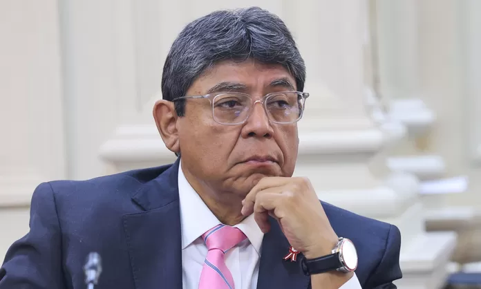 actualidad-ministro-elmer-cuba-minimizo-afectaciones-lluvias-lima-n521569-696x418-1142727 (1)