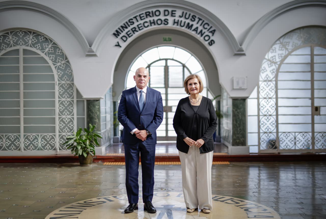 Vicepresidenta-del-TC-Luz-Pacheco-se-reune-con-ministro-de-Justicia